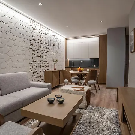 Lux * زلاتيبور